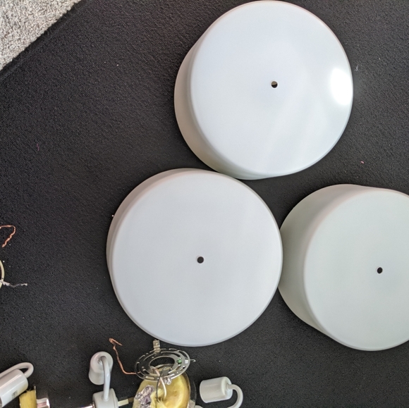 Sealing light white colour round shape set of 3. - Picture 2 of 4